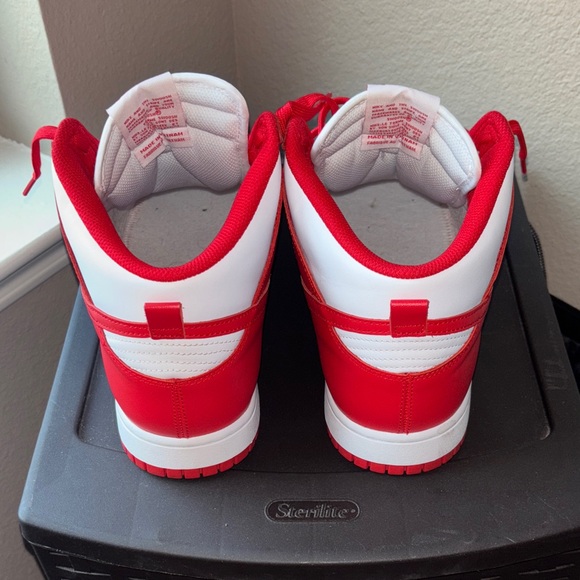 Nike Red and White Dunks - Picture 3 of 9